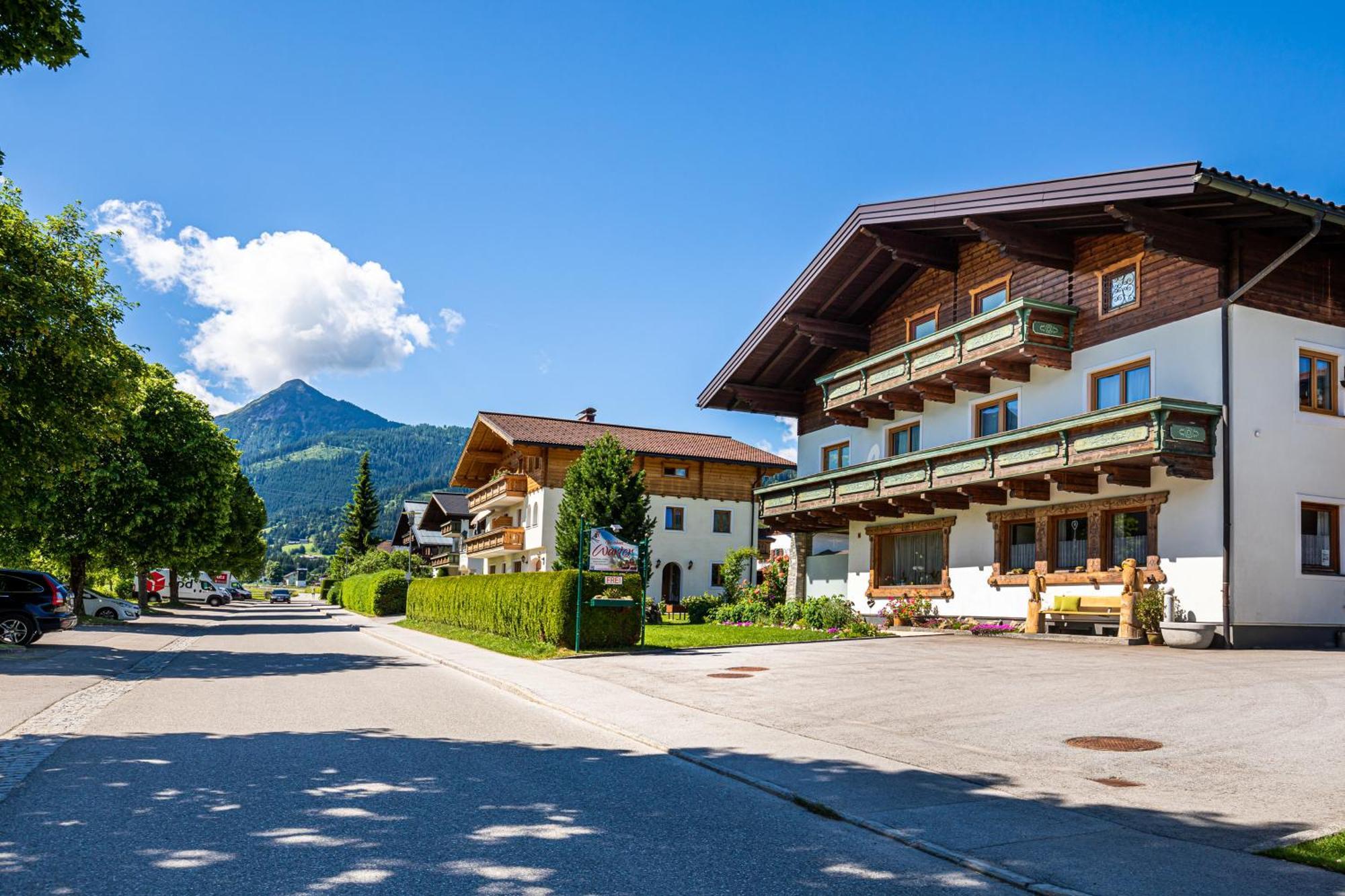 Holiday Im Gaestehaus Warter In Altenmarkt Altenmarkt im Pongau Exterior foto